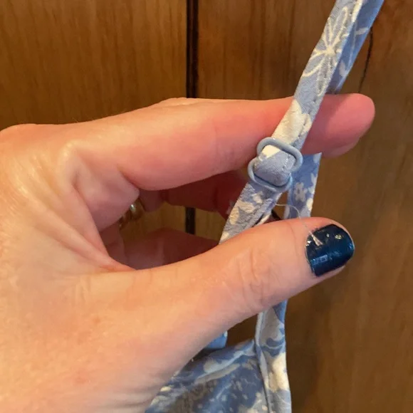 Adorable top - Picture 4 of 4